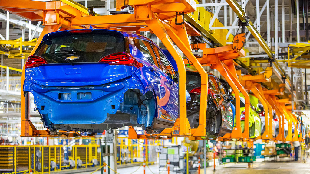 Crece la producción y exportación de autos en octubre; General Motors retoma el ritmo