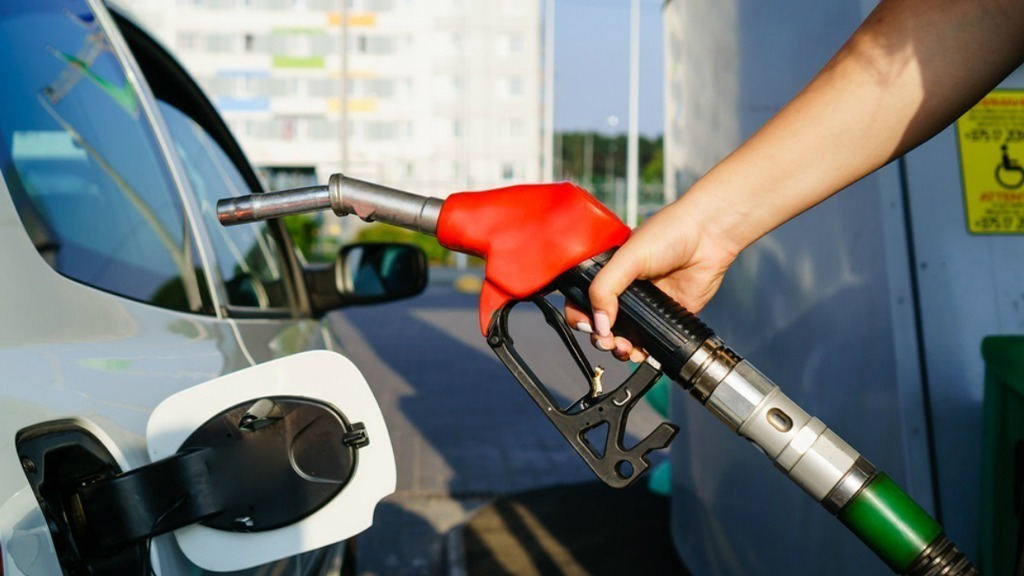 Automovilistas pagarán menos impuesto en compra de gasolinas Magna y Premium