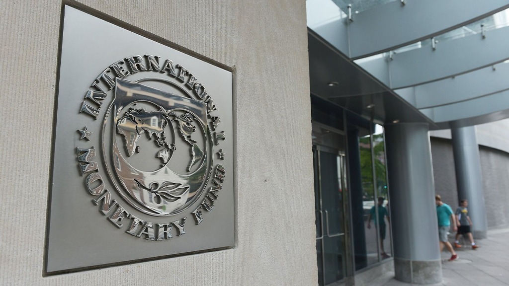 FMI alerta por ‘tensiones’ en sistema financiero mundial ante altas tasas de interés